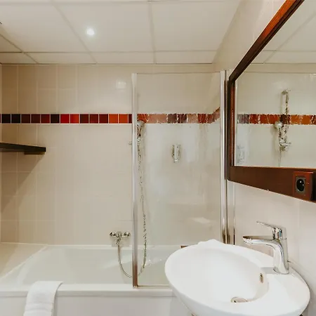L'iroko The Originals Hotel 3*