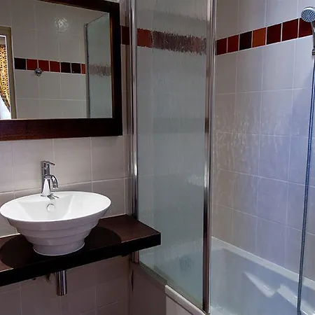 Hotell L'iroko The Originals 3*